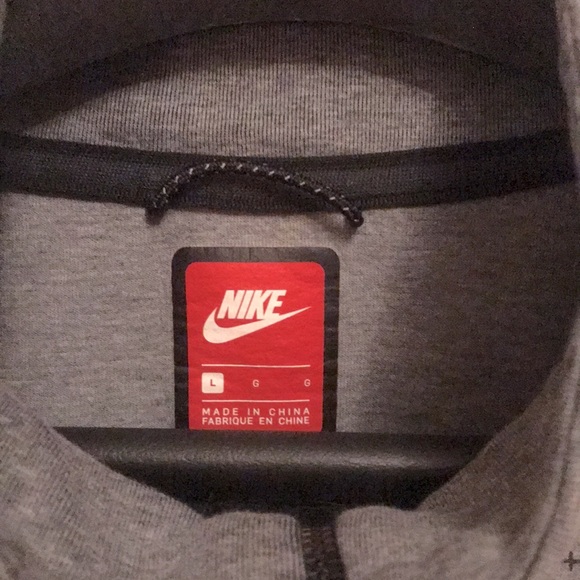 Nike Zip Up Grey Sweatshirt with + Pattern - Picture 2 of 7